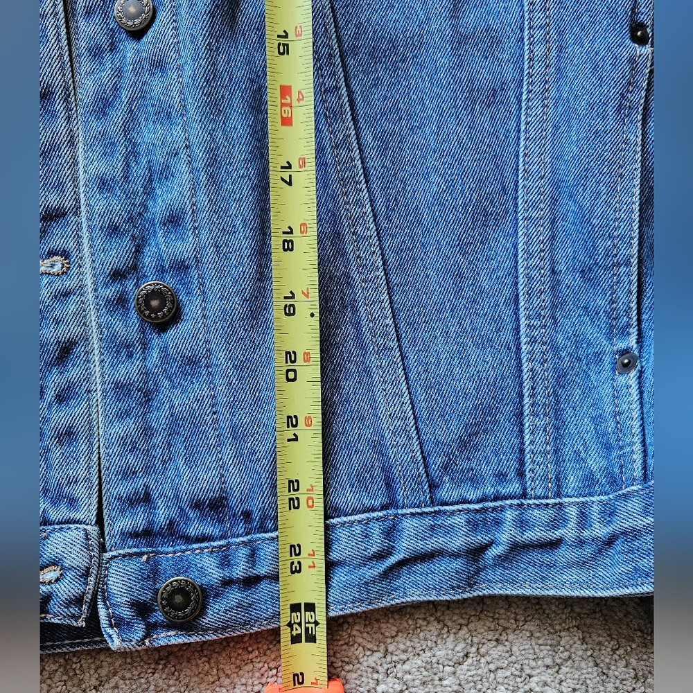 Vintage Jean Jacket - Picture 7 of 9